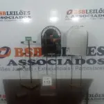 LOTE 113 - 02 ESPELHOS E 01 MOSTRUÁRIO. (NO ESTADO) ATENÇÃO! FAZER A VISITAÇÃO ANTES DE ARREMATAR, NÃO SABEMOS SE FUNCIONA. LEILÃO NÃO TEM GARANTIA E NEM DEVOLUÇÃO, SUJEITO A POSSÍVEIS AVARIAS VISÍVEIS/OCULTAS E/OU AUSÊNCIA DE COMPONENTES.