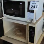 LOTE 247 - 03 MICRO-ONDAS, SENDO 02 COM PRATOS COM AVARIAS. (NO ESTADO) ATENÇÃO! FAZER A VISITAÇÃO ANTES DE ARREMATAR, NÃO SABEMOS SE FUNCIONA. LEILÃO NÃO TEM GARANTIA E NEM DEVOLUÇÃO, SUJEITO A POSSÍVEIS AVARIAS VISÍVEIS/OCULTAS E/OU AUSÊNCIA DE COMPONENTES.