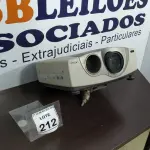 LOTE 212 - 01 PROJETOR VPL-VW10HT MARCA SONY. (NO ESTADO) ATENÇÃO! FAZER A VISITAÇÃO ANTES DE ARREMATAR, NÃO SABEMOS SE FUNCIONA. LEILÃO NÃO TEM GARANTIA E NEM DEVOLUÇÃO, SUJEITO A POSSÍVEIS AVARIAS VISÍVEIS/OCULTAS E/OU AUSÊNCIA DE COMPONENTES.