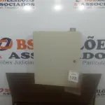 LOTE 128 - 01 CAIXA DE QUADRO ELÉTRICO. (NO ESTADO) ATENÇÃO! FAZER A VISITAÇÃO ANTES DE ARREMATAR, NÃO SABEMOS SE FUNCIONA. LEILÃO NÃO TEM GARANTIA E NEM DEVOLUÇÃO, SUJEITO A POSSÍVEIS AVARIAS VISÍVEIS/OCULTAS E/OU AUSÊNCIA DE COMPONENTES.