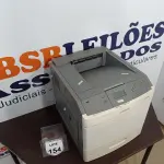 LOTE 154 - 01 IMPRESSORA LEXMARK T654DN. (NO ESTADO) ATENÇÃO! FAZER A VISITAÇÃO ANTES DE ARREMATAR, NÃO SABEMOS SE FUNCIONA. LEILÃO NÃO TEM GARANTIA E NEM DEVOLUÇÃO, SUJEITO A POSSÍVEIS AVARIAS VISÍVEIS/OCULTAS E/OU AUSÊNCIA DE COMPONENTES.
