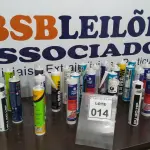 LOTE 014 - 01 LOTE COM VÁRIAS BISNAGAS DE SILICONE E SELANTES DE MARCAS E MODELOS DIVERSOS. (NO ESTADO) ATENÇÃO! FAZER A VISITAÇÃO ANTES DE ARREMATAR, NÃO SABEMOS SE FUNCIONA. LEILÃO NÃO TEM GARANTIA E NEM DEVOLUÇÃO, SUJEITO A POSSÍVEIS AVARIAS VISÍVEIS/OCULTAS E/OU AUSÊNCIA DE COMPONENTES.