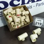 LOTE 219 - 01 LOTE COM VÁRIOS TÊ E JOELHOS HIDRÁULICOS MEDIDAS DIVERSAS. (NO ESTADO) ATENÇÃO! FAZER A VISITAÇÃO ANTES DE ARREMATAR, NÃO SABEMOS SE FUNCIONA. LEILÃO NÃO TEM GARANTIA E NEM DEVOLUÇÃO, SUJEITO A POSSÍVEIS AVARIAS VISÍVEIS/OCULTAS E/OU AUSÊNCIA DE COMPONENTES.