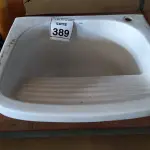 LOTE 389 - 01 TANQUE EM CERÂMICA. (NO ESTADO) ATENÇÃO! FAZER A VISITAÇÃO ANTES DE ARREMATAR, NÃO SABEMOS SE FUNCIONA. LEILÃO NÃO TEM GARANTIA E NEM DEVOLUÇÃO, SUJEITO A POSSÍVEIS AVARIAS VISÍVEIS/OCULTAS E/OU AUSÊNCIA DE COMPONENTES.