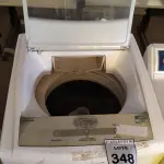 LOTE 348 - 01 MÁQUINA DE LAVAR ROUPAS BRASTEMP 6KG 220V. (NO ESTADO) ATENÇÃO! FAZER A VISITAÇÃO ANTES DE ARREMATAR, NÃO SABEMOS SE FUNCIONA. LEILÃO NÃO TEM GARANTIA E NEM DEVOLUÇÃO, SUJEITO A POSSÍVEIS AVARIAS VISÍVEIS/OCULTAS E/OU AUSÊNCIA DE COMPONENTES.
