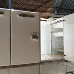 LOTE 304 - 01 ARMÁRIO PEQUENO DE COZINHA COM 03 PORTAS E 03 GAVETAS. (NO ESTADO) ATENÇÃO! FAZER A VISITAÇÃO ANTES DE ARREMATAR, NÃO SABEMOS SE FUNCIONA. LEILÃO NÃO TEM GARANTIA E NEM DEVOLUÇÃO, SUJEITO A POSSÍVEIS AVARIAS VISÍVEIS/OCULTAS E/OU AUSÊNCIA DE COMPONENTES.