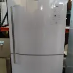 LOTE 055 - 01 GELADEIRA BRASTEMP INVERSE 220V. (NO ESTADO EM QUE SE ENCONTRA. SUJEITO A AVARIAS OCULTAS/VISÍVEIS.) AV9818T