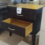 LOTE 101 - 01 MESA DE CANTO. (NO ESTADO EM QUE SE ENCONTRA. SUJEITO A AVARIAS OCULTAS/VISÍVEIS.) AU2438X