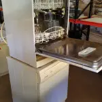 LOTE 355 - 02 LAVAS LOUÇAS SENDO 01 PHILCO E 01 BOSCH. (NO ESTADO) ATENÇÃO! FAZER A VISITAÇÃO ANTES DE ARREMATAR, NÃO SABEMOS SE FUNCIONA, LEILÃO NÃO TEM GARANTIA E NEM DEVOLUÇÃO, SUJEITO A POSSÍVEIS AVARIAS VISÍVEIS/OCULTAS E/OU AUSÊNCIA DE COMPONENTES.
