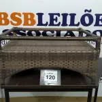 LOTE 120 - 01 MESA DE CENTRO DE JARDIM. (NO ESTADO EM QUE SE ENCONTRA. SUJEITO A AVARIAS OCULTAS/VISÍVEIS.) AV9405M