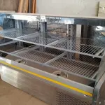LOTE 412 - 01 BALCÃO EXPOSITOR REFRIGERADO. (NO ESTADO) ATENÇÃO! FAZER A VISITAÇÃO ANTES DE ARREMATAR, NÃO SABEMOS SE FUNCIONA. LEILÃO NÃO TEM GARANTIA E NEM DEVOLUÇÃO, SUJEITO A POSSÍVEIS AVARIAS VISÍVEIS/OCULTAS E/OU AUSÊNCIA DE COMPONENTES.