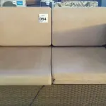 LOTE 064 - 01 SOFÁ DE JARDIM. (NO ESTADO EM QUE SE ENCONTRA. SUJEITO A AVARIAS OCULTAS/VISÍVEIS.) BH1517U