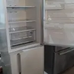LOTE 054 - 01 GELADEIRA ELECTROLUX 220V. (NO ESTADO EM QUE SE ENCONTRA. SUJEITO A AVARIAS OCULTAS/VISÍVEIS.)  BF8677E