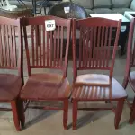 LOTE 097 - 04 CADEIRAS DE COZINHA. (NO ESTADO EM QUE SE ENCONTRA. SUJEITO A AVARIAS OCULTAS/VISÍVEIS.) AU2307K, AU2307G, U2307H, AU2307J