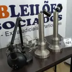 LOTE 021 - 03 ABAJURES DE MESA. (NO ESTADO EM QUE SE ENCONTRA. SUJEITO A AVARIAS OCULTAS/VISÍVEIS.) AU2174J, BJ7197K, AU2127W