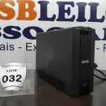 LOTE 032 - 01 APC UPS UNIT. (NO ESTADO EM QUE SE ENCONTRA. SUJEITO A AVARIAS OCULTAS/VISÍVEIS.) 3B1031X18515