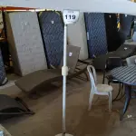 LOTE 119 - 01 GUARDA SOL. (NO ESTADO EM QUE SE ENCONTRA. SUJEITO A AVARIAS OCULTAS/VISÍVEIS.) BH1648G
