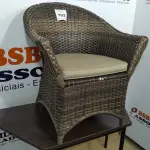 LOTE 102 - 01 CADEIRA DE JARDIM. (NO ESTADO EM QUE SE ENCONTRA. SUJEITO A AVARIAS OCULTAS/VISÍVEIS.) AV9526D