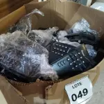 LOTE 049 - 50 APARELHOS TELEFÔNICOS. (NO ESTADO EM QUE SE ENCONTRA. SUJEITO A AVARIAS OCULTAS/VISÍVEIS.)