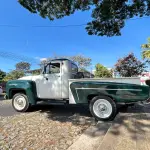 LOTE 429 - 01 CHEVROLET BRASIL 1958, UM CLÁSSICO VERDE EM ESTADO ORIGINAL! EQUIPADO COM MOTOR 6 CILINDROS, ESTE ÍCONE AUTOMOTIVO COMBINA ELEGÂNCIA RETRÔ COM ROBUSTEZ. CONSERVADO COM DETALHES AUTÊNTICOS, É PERFEITO PARA COLECIONADORES E AMANTES DE CARROS VINTAGE. NÃO PERCA A CHANCE DE POSSUIR UM PEDAÇO DA HISTÓRIA! (NO ESTADO) (VISITAÇÃO E RETIRADA EM DIVINÓPOLIS-MG) (AGENDAR)