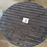 LOTE 121 - 01 MESA DE JARDIM. (NO ESTADO EM QUE SE ENCONTRA. SUJEITO A AVARIAS OCULTAS/VISÍVEIS.) AV9744F