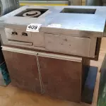 LOTE 409 - 01 BALCÃO COM FOGÃO DE 01 BOCA. (NO ESTADO) ATENÇÃO! FAZER A VISITAÇÃO ANTES DE ARREMATAR, NÃO SABEMOS SE FUNCIONA. LEILÃO NÃO TEM GARANTIA E NEM DEVOLUÇÃO, SUJEITO A POSSÍVEIS AVARIAS VISÍVEIS/OCULTAS E/OU AUSÊNCIA DE COMPONENTES.
