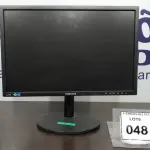 LOTE 048 - 01 MONITOR SAMSUNG. (NO ESTADO EM QUE SE ENCONTRA. SUJEITO A AVARIAS OCULTAS/VISÍVEIS.)  AV9700X