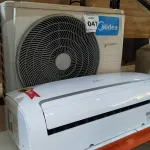 LOTE 047 - 01 AR CONDICIONADO SPRINGER 12.000 BTUS) (NO ESTADO EM QUE SE ENCONTRA. SUJEITO A AVARIAS OCULTAS/VISÍVEIS.) BF8503E