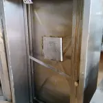 LOTE 415 - 01 COIFA EM INOX. (NO ESTADO) ATENÇÃO! FAZER A VISITAÇÃO ANTES DE ARREMATAR, NÃO SABEMOS SE FUNCIONA. LEILÃO NÃO TEM GARANTIA E NEM DEVOLUÇÃO, SUJEITO A POSSÍVEIS AVARIAS VISÍVEIS/OCULTAS E/OU AUSÊNCIA DE COMPONENTES.
