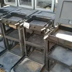 LOTE 327 - 04 CARRINHOS DE LIMPEZA INCOMPLETO. (NO ESTADO) ATENÇÃO! FAZER A VISITAÇÃO ANTES DE ARREMATAR, NÃO SABEMOS SE FUNCIONA. LEILÃO NÃO TEM GARANTIA E NEM DEVOLUÇÃO, SUJEITO A POSSÍVEIS AVARIAS VISÍVEIS/OCULTAS E/OU AUSÊNCIA DE COMPONENTES.