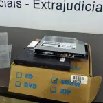 01 MÓDULO CD VARIÁVEL LATITUDE CP24X (VARIABLE CDROM MODULE). (NO ESTADO EM QUE SE ENCONTRA. SUJEITO A AVARIAS OCULTAS/VISÍVEIS.)