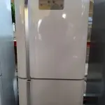 LOTE 054 - 01 GELADEIRA ELECTROLUX 220V. (NO ESTADO EM QUE SE ENCONTRA. SUJEITO A AVARIAS OCULTAS/VISÍVEIS.)  BF8677E
