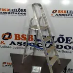 LOTE 071 - 01 ESCADA. (NO ESTADO EM QUE SE ENCONTRA. SUJEITO A AVARIAS OCULTAS/VISÍVEIS.)