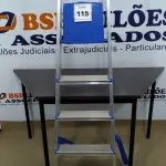 LOTE 115 - 01 ESCADA. (NO ESTADO EM QUE SE ENCONTRA. SUJEITO A AVARIAS OCULTAS/VISÍVEIS.)