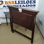 01 CABECEIRA DE CAMA HEADBOARD TWIN. (NO ESTADO EM QUE SE ENCONTRA. SUJEITO A AVARIAS OCULTAS/VISÍVEIS.) BJ6987E