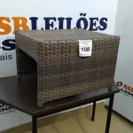 LOTE 108 - 01 MESA DE JARDIM. (NO ESTADO EM QUE SE ENCONTRA. SUJEITO A AVARIAS OCULTAS/VISÍVEIS.) AV9406M