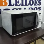 LOTE 045 - 01 MICRO-ONDAS LG 127V. (NO ESTADO EM QUE SE ENCONTRA. SUJEITO A AVARIAS OCULTAS/VISÍVEIS.) AV9917Y