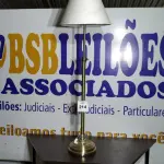 LOTE 214 - 01 ABAJUR. (NO ESTADO EM QUE SE ENCONTRA. SUJEITO A AVARIAS OCULTAS/VISÍVEIS.)  BJ6991D