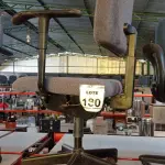 LOTE 180 - 01 CADEIRA DE ESCRITÓRIO GIRATÓRIA COM RODINHAS. (NO ESTADO) ATENÇÃO! FAZER A VISITAÇÃO ANTES DE ARREMATAR, NÃO SABEMOS SE FUNCIONA, LEILÃO NÃO TEM GARANTIA E NEM DEVOLUÇÃO, SUJEITO A POSSÍVEIS AVARIAS VISÍVEIS/OCULTAS E/OU AUSÊNCIA DE COMPONENTES.