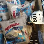 LOTE 109 - 01 LOTE COM GRANDE QUANTIDADE PACOTES DE GESSO RÁPIDO PARA MOLDURAS, REPAROS E MOLDES DE 1KG CADA MARCA REJUMASSA. (NOVO) (NO ESTADO) ATENÇÃO! FAZER A VISITAÇÃO ANTES DE ARREMATAR, NÃO SABEMOS SE FUNCIONA. LEILÃO NÃO TEM GARANTIA E NEM DEVOLUÇÃO, SUJEITO A POSSÍVEIS AVARIAS VISÍVEIS/OCULTAS E/OU AUSÊNCIA DE COMPONENTES.