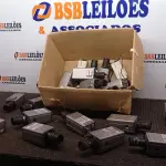 LOTE 065 - 01 LOTE COM GRANDE QUANTIDADE DE CÂMERAS DE MONITORAMENTO DE MARCAS E MODELOS VARIADOS (NO ESTADO) ATENÇÃO! FAZER A VISITAÇÃO ANTES DE ARREMATAR, NÃO SABEMOS SE FUNCIONA, LEILÃO NÃO TEM GARANTIA E NEM DEVOLUÇÃO, SUJEITO A POSSÍVEIS AVARIAS VISÍVEIS/OCULTAS E/OU AUSÊNCIA DE COMPONENTES.
