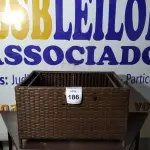 LOTE 186 - 01 MESA DE JARDIM. (NO ESTADO EM QUE SE ENCONTRA. SUJEITO A AVARIAS OCULTAS/VISÍVEIS.)  BH1587F