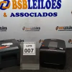 LOTE 007 - 01 IMPRESSORA TÉRMICA DE ETIQUETAS MARCA ZEBRA E 01 IMPRESSORA TÉRMICA MARCA HONEWEEL. (NO ESTADO) ATENÇÃO! FAZER A VISITAÇÃO ANTES DE ARREMATAR, NÃO SABEMOS SE FUNCIONA, LEILÃO NÃO TEM GARANTIA E NEM DEVOLUÇÃO, SUJEITO A POSSÍVEIS AVARIAS VISÍVEIS/OCULTAS E/OU AUSÊNCIA DE COMPONENTES.
