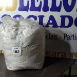 LOTE 182 -  01 SACO COM CORTINAS. (NO ESTADO EM QUE SE ENCONTRA. SUJEITO A AVARIAS OCULTAS/VISÍVEIS.)  