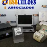 LOTE 008 - 01 NOTEBOOK WIN, 01 APARELHO DE DVD MARCA PIONEER, 01 APARELHO DE VÍDEO CASSETE MARCA TOSHIBA, 01 IMPRESSORA DE ETIQUETA, 01 IMPRESSORA DE CUPOM, 01 DISTRIBUIDOR DE VÍDEO E 02 PONTOS DE ACESO SEM FIO. (NO ESTADO) ATENÇÃO! FAZER A VISITAÇÃO ANTES DE ARREMATAR, NÃO SABEMOS SE FUNCIONA, LEILÃO NÃO TEM GARANTIA E NEM DEVOLUÇÃO, SUJEITO A POSSÍVEIS AVARIAS VISÍVEIS/OCULTAS E/OU AUSÊNCIA DE COMPONENTES.