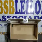 LOTE 215 -  01 ARMÁRIO SUSPENSO. (NO ESTADO EM QUE SE ENCONTRA. SUJEITO A AVARIAS OCULTAS/VISÍVEIS.)  