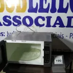 LOTE 190 -  01 MICRO-ONDAS PANASONIC 120V. (NO ESTADO EM QUE SE ENCONTRA. SUJEITO A AVARIAS OCULTAS/VISÍVEIS.) AV9731D  