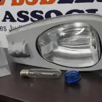 LOTE 126 - 01 LUMINÁRIA DE POSTE. (NO ESTADO) ATENÇÃO! FAZER A VISITAÇÃO ANTES DE ARREMATAR, NÃO SABEMOS SE FUNCIONA, LEILÃO NÃO TEM GARANTIA E NEM DEVOLUÇÃO, SUJEITO A POSSÍVEIS AVARIAS VISÍVEIS/OCULTAS E/OU AUSÊNCIA DE COMPONENTES.