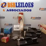 LOTE 176 - 01 LOTE COM VÁRIOS GRAMPEADORES NOVOS E GRANDE QUANTIDADE DE CLIPS E COLCHETES. (NO ESTADO) ATENÇÃO! FAZER A VISITAÇÃO ANTES DE ARREMATAR, NÃO SABEMOS SE FUNCIONA, LEILÃO NÃO TEM GARANTIA E NEM DEVOLUÇÃO, SUJEITO A POSSÍVEIS AVARIAS VISÍVEIS/OCULTAS E/OU AUSÊNCIA DE COMPONENTES.