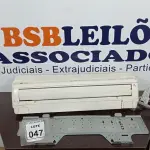 LOTE 047 - 01 EVAPORADORA 14600BTU MARCA TRANE. (NO ESTADO) ATENÇÃO! FAZER A VISITAÇÃO ANTES DE ARREMATAR, NÃO SABEMOS SE FUNCIONA, LEILÃO NÃO TEM GARANTIA E NEM DEVOLUÇÃO, SUJEITO A POSSÍVEIS AVARIAS VISÍVEIS/OCULTAS E/OU AUSÊNCIA DE COMPONENTES.